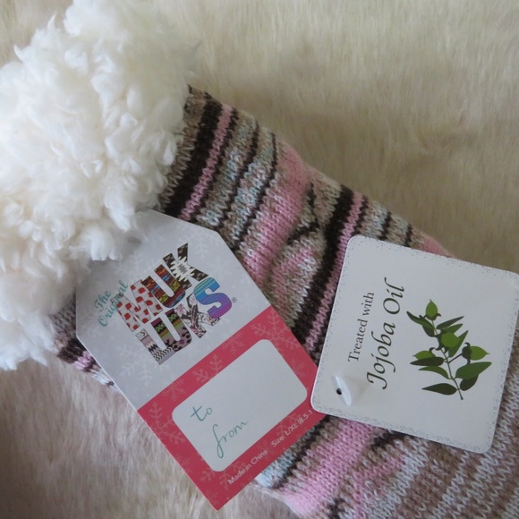 NWT TWO Muk Luks Socks - Picture 4 of 4